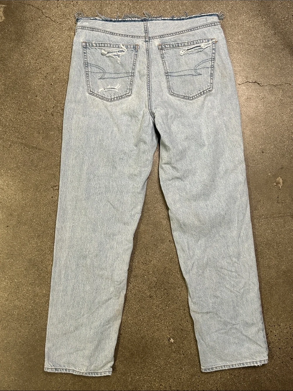 American Eagle Light Blue Womens Denim Jeans - Distressed Casual Relaxed Fit